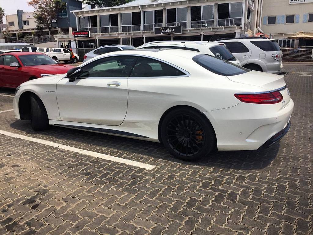 Zero2Turbo's tweet photo. Spotted this bad ass #MercedesBenz #S65 #AMG #Coupe with black wheels today! Menacing looking creature..#ExoticSpot… https://t.co/sFZC2PMXx4