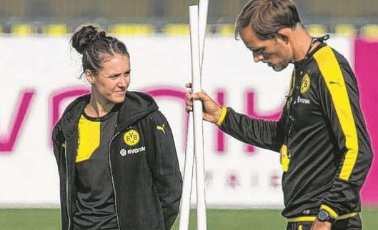 Bild Sport On Twitter Tuchel Holt Physiotherapeutin Beim Bvb Sitzt Jetzt Eine Frau Auf Der Bank Https T Co Boksyoi1af Https T Co Qhgew4nhu7