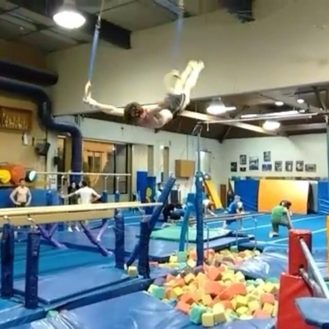 NickSilagy's tweet image. Working on a new dismount! #cskill #polskiprogram #excited

#stillrings #dismount #doubleback #backsault #back #twi…