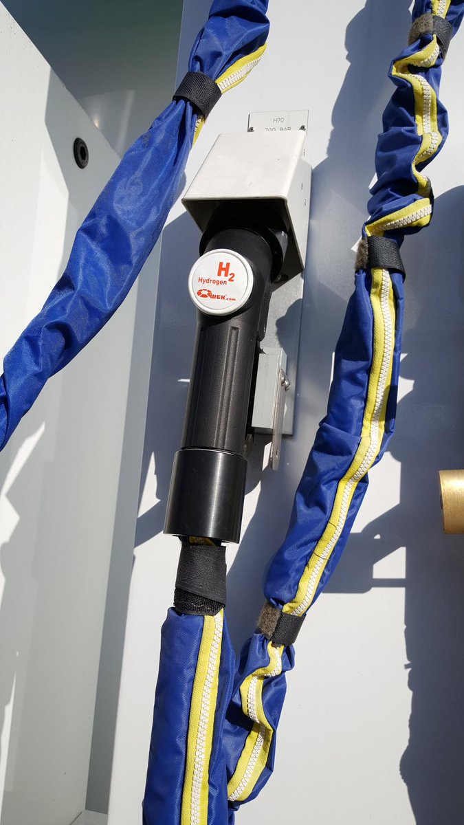spenley's tweet image. About to fill up one of the 8 hydrogen cars in the UK. Apparently I'm about to get a frosty nozzle.