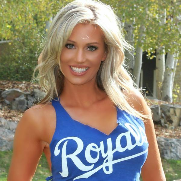 Wagoosh_ca's tweet photo. #Minions #ComeTOgether > #Royals &amp; #TacoTuesday hottie
https://t.co/FBVWeWDgdH
Cc: @chiveptcolborne  @BlueJay_Cat https://t.co/jL93VemBOl