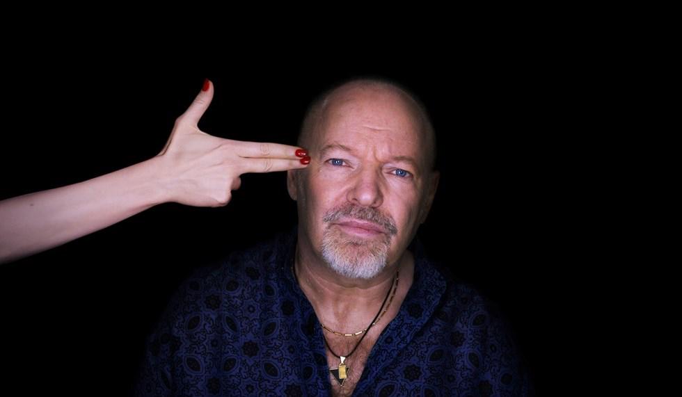 FMDBlog's tweet image. #Recensione del Bel Video #QuanteVolte di @vascorossi, del regista #FabioMasi. @melagiannini faremusic.it/2015/10/20/vas…