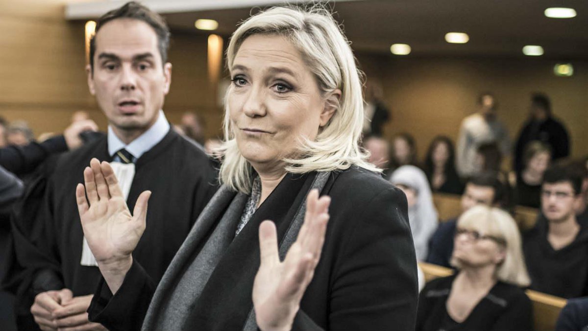 BFMTV's tweet photo. Jugée pour ses propos sur les prières de rue, Marine Le Pen dénonce un procès politique https://t.co/OhoQqzVqZP https://t.co/L0cfqtSh9J