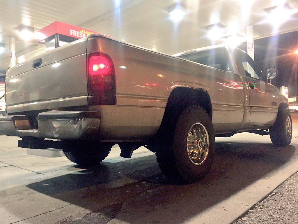 Mr_Old13's tweet photo. 10widestuesday #beater #racecab #dontworrynydmaxisathome https://t.co/l4GmJ7vU3m