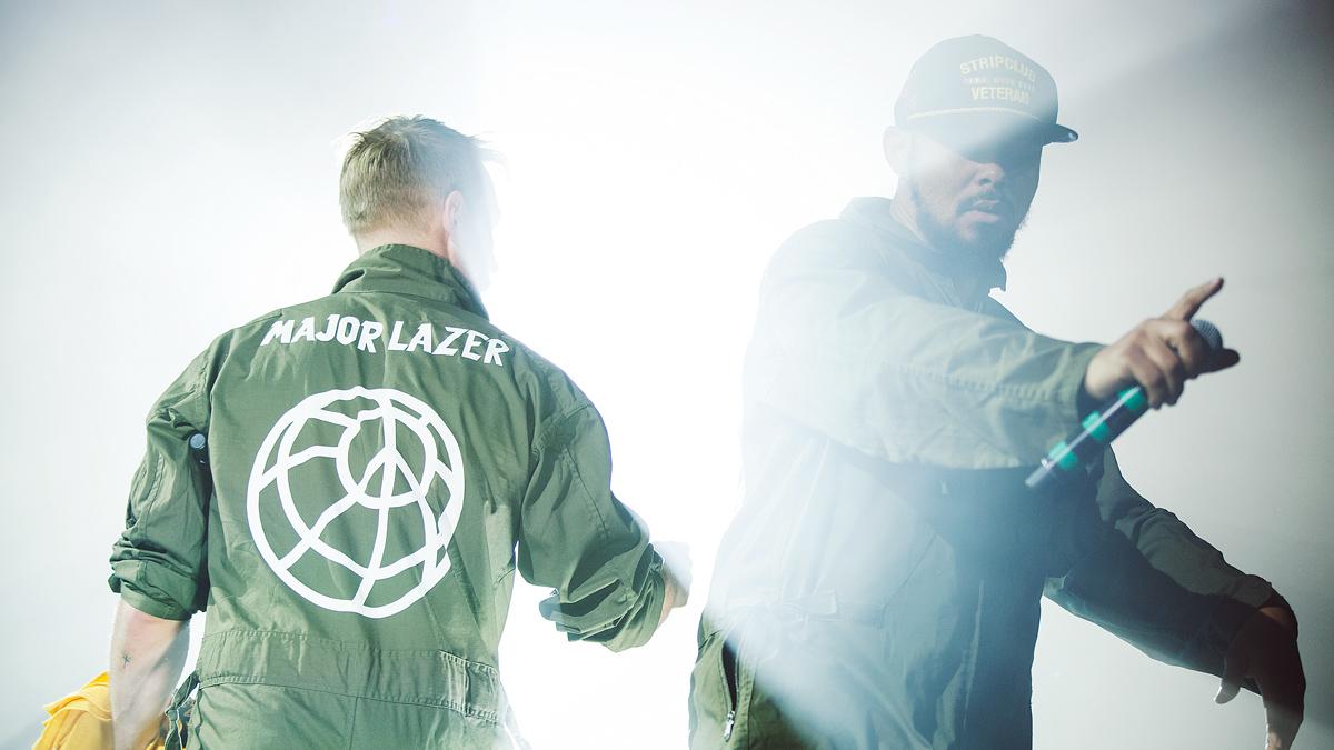Se hvordan #MajorLazer og #Matoma varmet høst-Norge 730.no/filmitem.aspx?…