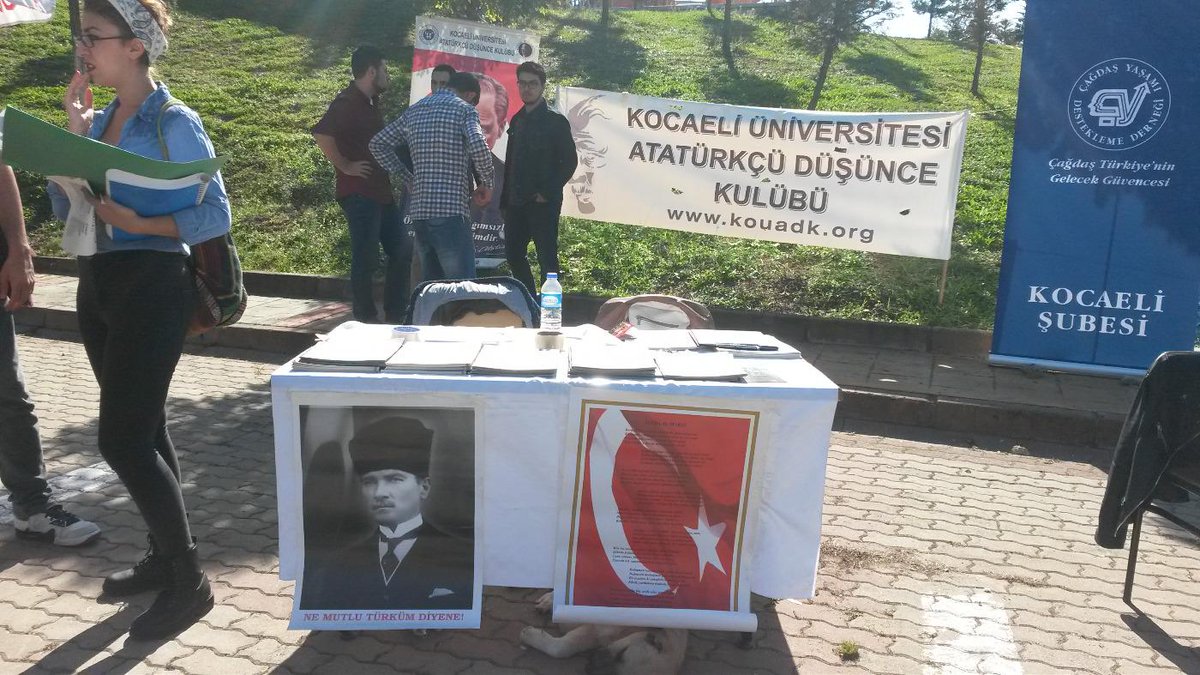 Sosyal Tesisler küçük otoparkta tanıtım etkinliğindeyiz...