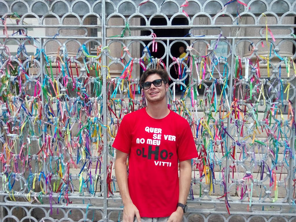 vitti_joao's tweet photo. Parabéns @rafaavitti e a todos os poetas pelo dia de hoje.
20 de OUT - dia do POETA https://t.co/PqbtX6vhDK