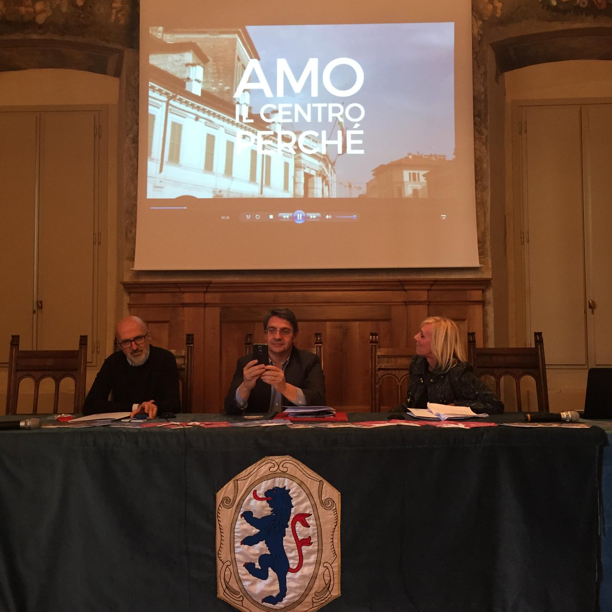 Presentazione della nuova campagna di comunicazione del #ConsorzioBresciaCentro
<a href="/CREM_Agenzia/">CREM Comunicazione</a> @DelBono2013