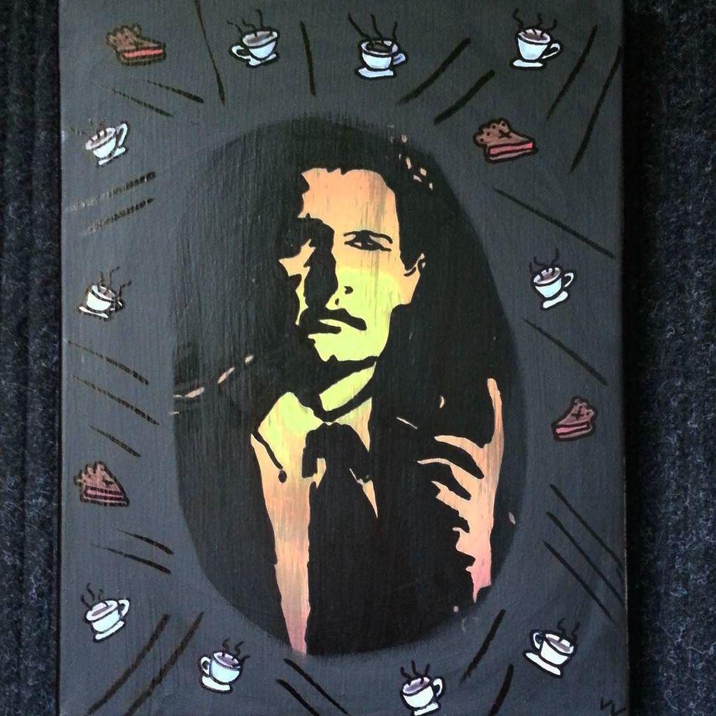 alloftwinpeaks's tweet photo. #agentdalecooper #twinpeaks #whokilledlaurapalmer #coop #coffee #pie #damnfinecoffee #davidlynch #truepoison #Hallo… https://t.co/APkHEhhS9s