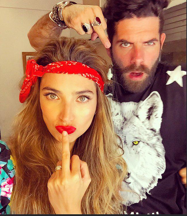 SolangeAbraham's tweet photo. Que sea rock baby 👆🏻👑💋 https://t.co/lol0z1Vm00