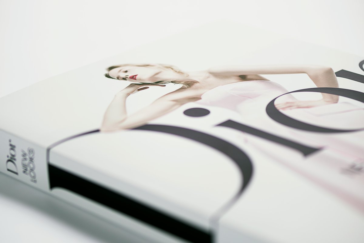 Introducing 'Dior: New Looks', the latest addition to the Dior library. More details on.diormag.com/dior-new-looks