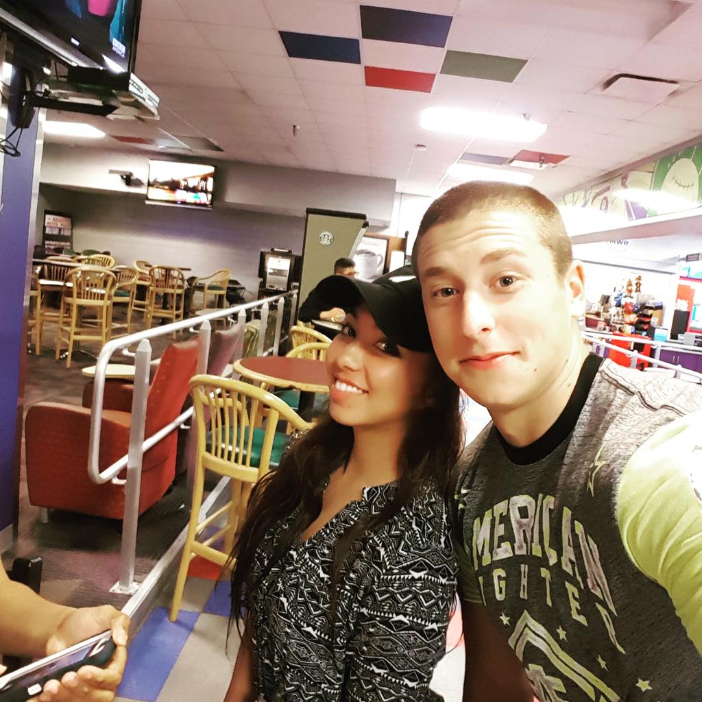 Tylerb23cc's tweet image. With this dork :)