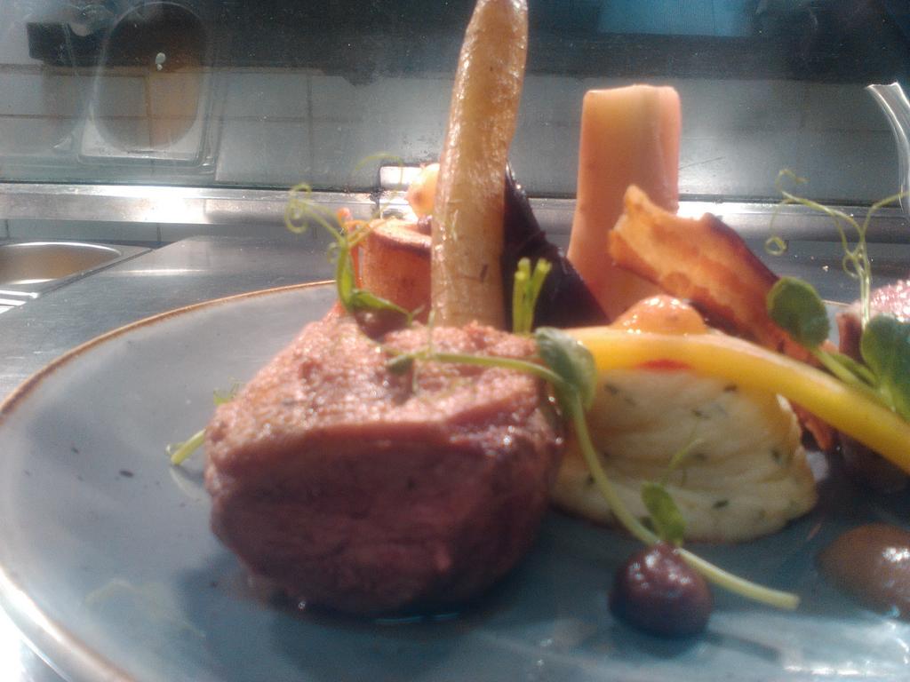 chris howe (@howechrisdf) on Twitter photo #skeaghnore duck special <a href="/dewdropinnkill/">Dew Drop Inn & Brewhouse</a> @barryathartes @BarAshtons <a href="/GoodFoodIreland/">Good Food Ireland®</a> <a href="/RAI_ie/">Restaurants Association of Ireland</a> <a href="/SkeaghanoreDuck/">Skeaghanore West Cork Farm</a> #skeaghnore duck special <a href="/dewdropinnkill/">Dew Drop Inn & Brewhouse</a> @barryathartes @BarAshtons <a href="/GoodFoodIreland/">Good Food Ireland®</a> <a href="/RAI_ie/">Restaurants Association of Ireland</a> <a href="/SkeaghanoreDuck/">Skeaghanore West Cork Farm</a>