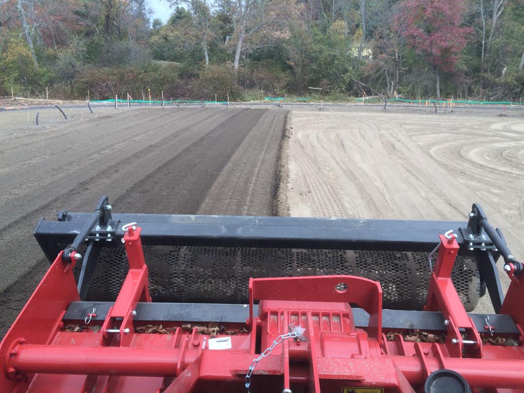 STS1Inc's tweet image. Amending native loam w/ sandy rootzone material. Tilling half passes to promote soil uniformity. #soilengineering