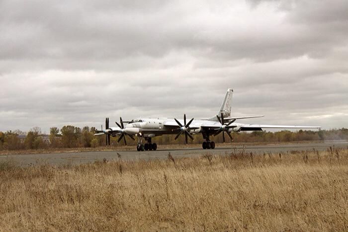 Tu-95MS "Bear" - Page 2 CRxiA5IWwAANPjR