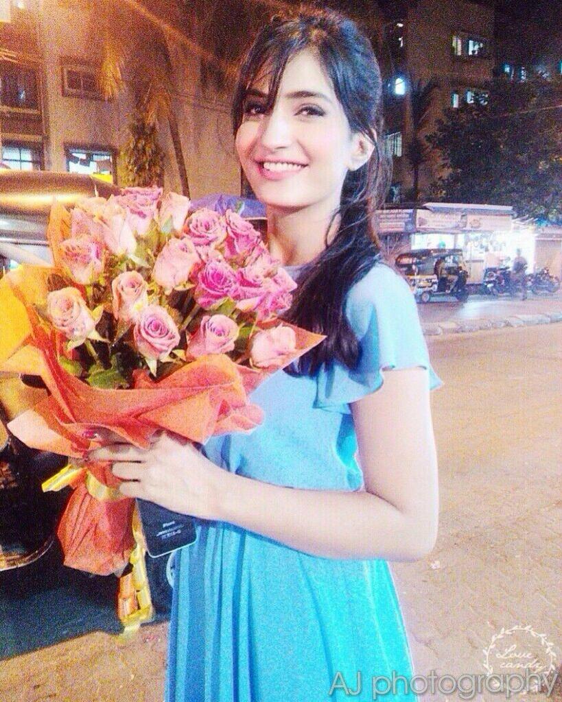 gitanjali_me's tweet image. roses..  &amp;lt;3&amp;lt;3