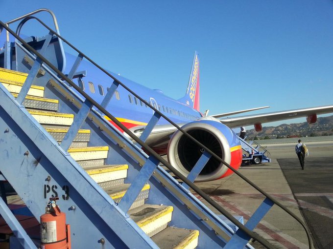 Zoom zoom! off to Arizona for the day for a shoot. Hope everyone has a great morning! 😊😊xoxo https://t<a href="/tag/comiccon"class="tags"><span>#comiccon</span></a><a href="/tag/humor"class="tags"><span>#humor</span></a>