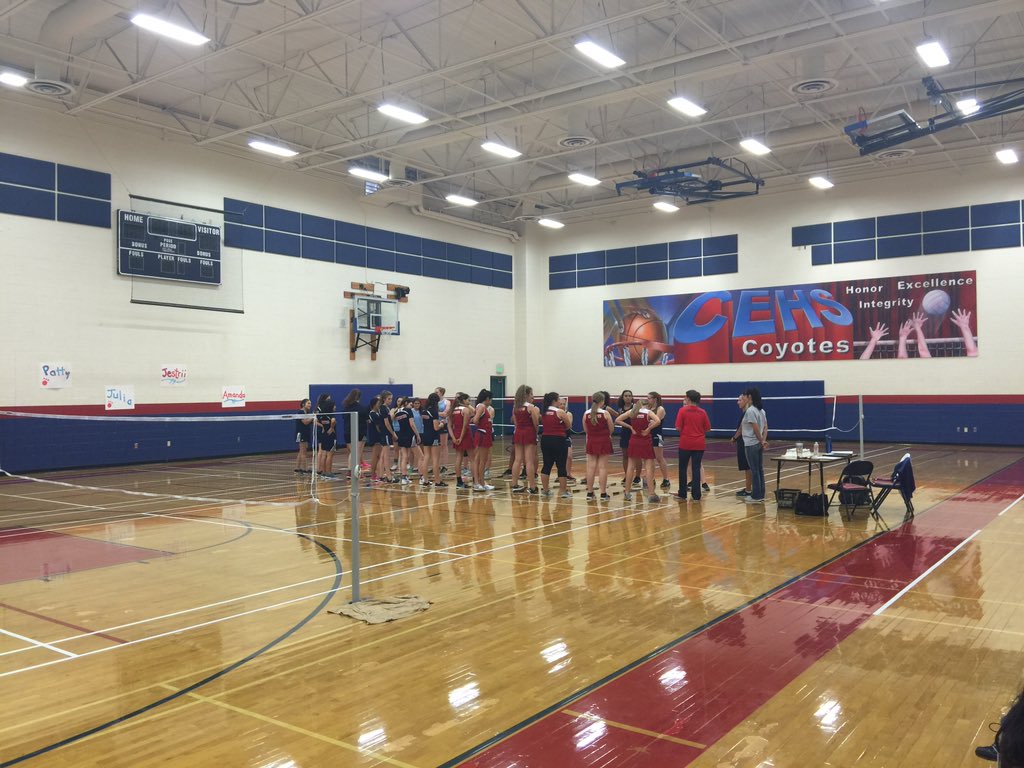 CeHSathletics's tweet image. Senior night for @CeHSBadminton as they take on the @CactusHSCobras . @CeHSAZ @cehsstuco @CehsStudents #CoyotePride