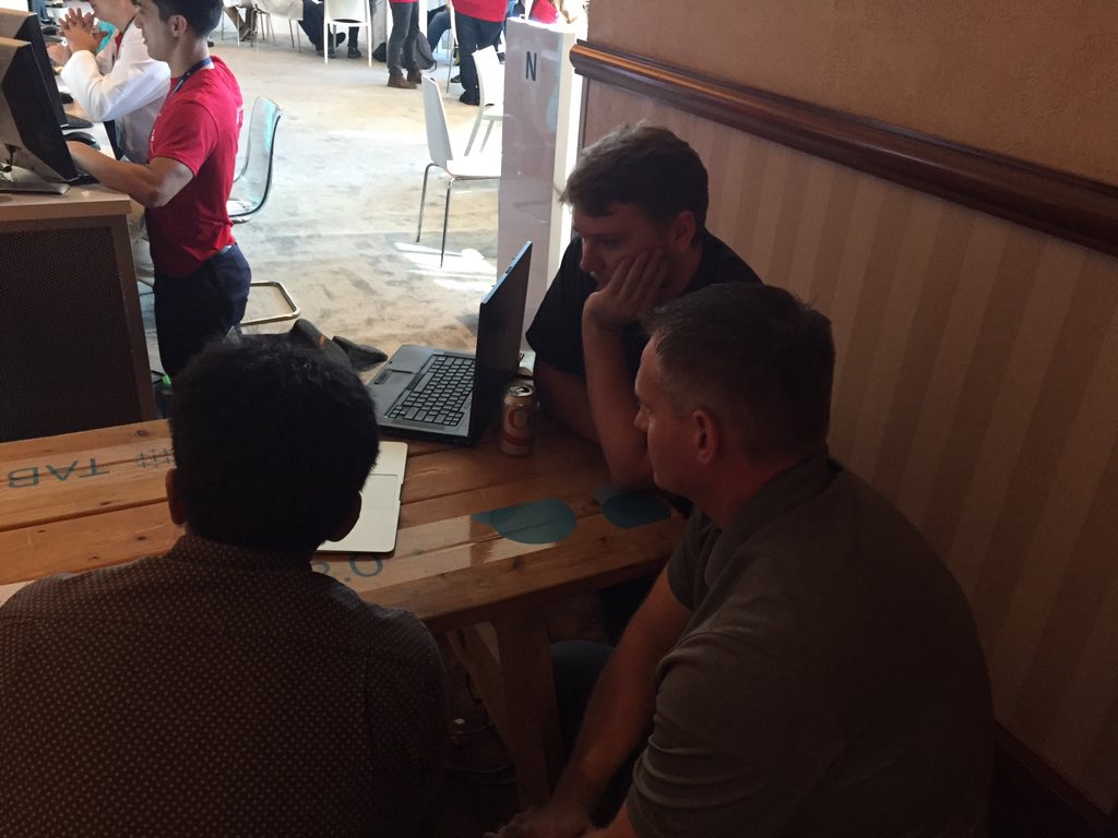 bigDummyandI's tweet image. #data15 - dan giving us very valuable insight at #Tableau2015