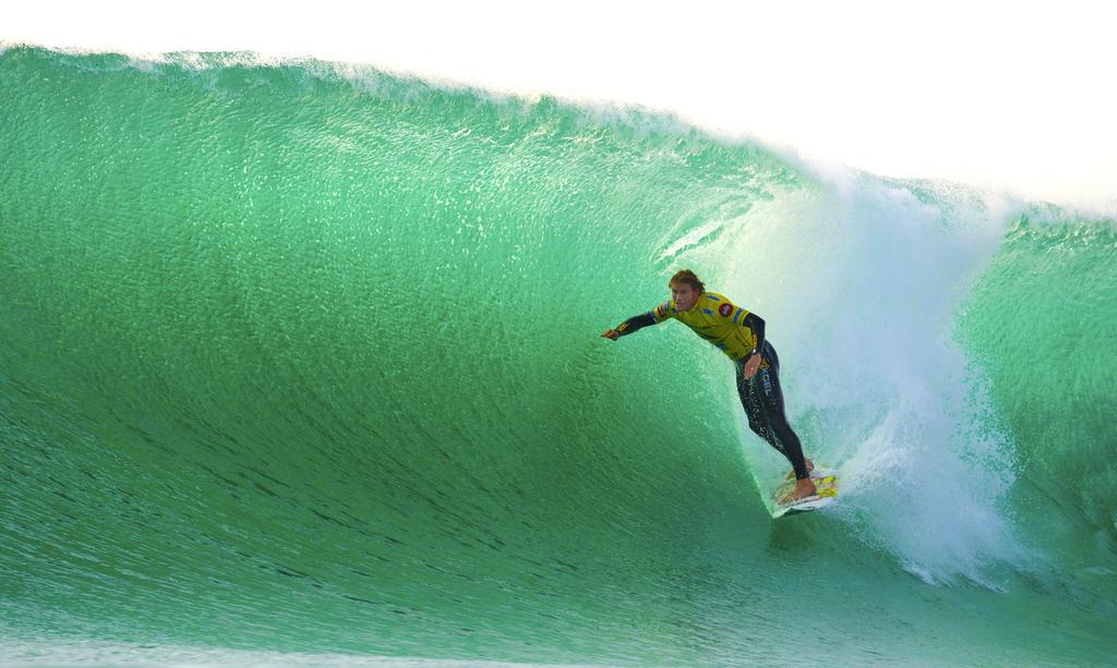 World Surf League tweet media