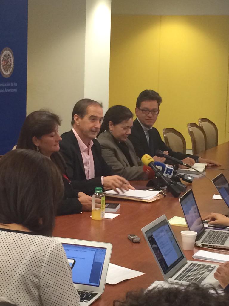 Firman Gobierno Federal y GIEI compromisos por caso Ayotzinapa - CRyGHsAWcAA_JSL