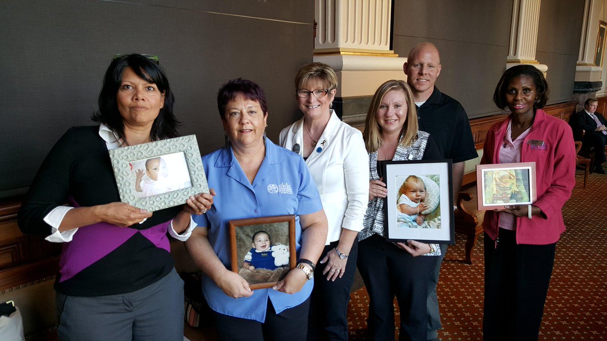 SIDSofIllinois's tweet image. @SIDSofIllinois in Springfield requesting funding Smagacz Maruyama Stout Ganther Rowe. Oct SIDS Awareness Month!