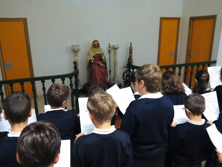 SagradoPlaceres's tweet photo. #MaterAdmirabilis #20October2015 https://t.co/AeqvrJVMWg