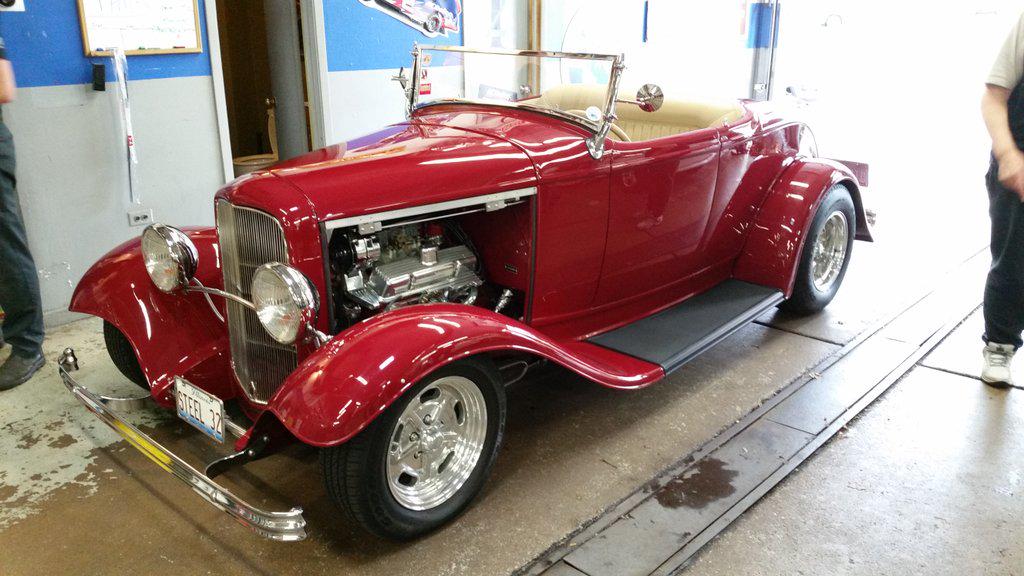 T2Automotive's tweet photo. Oil change on a 32 hot rod today #musclecars #hotrods #autotech https://t.co/1L9hb9MAL6
