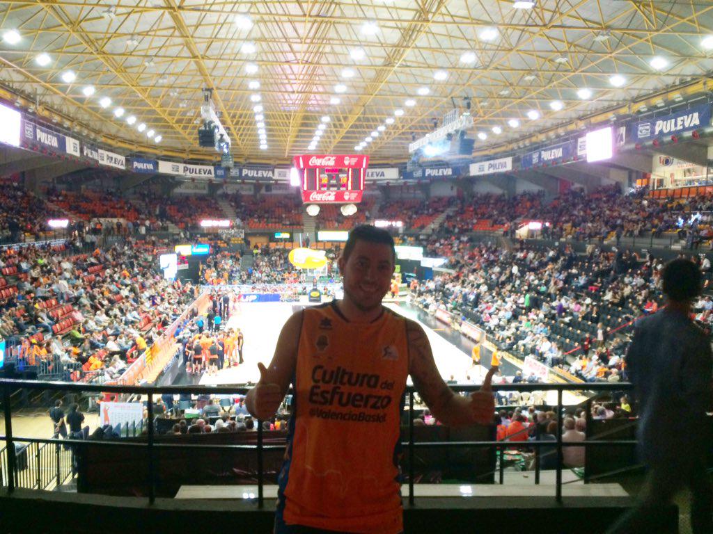Noche de fonteta!! <a href="/valenciabasket/">Valencia Basket Club</a>