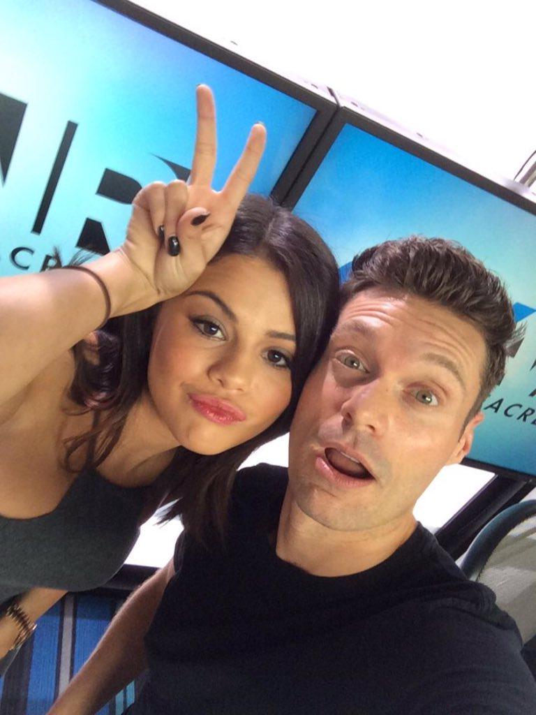 SavannahConnect's tweet photo. FRIENDSHIP GOALS?!!! 🐸🐸
#SAVANNAHOnSeacrest @RyanSeacrest @mssavannahray https://t.co/3wWnXX7rNn