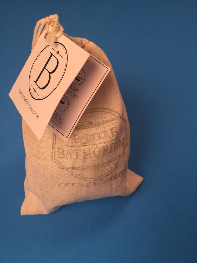 My super amazing #neighbour <a href="/Bathorium/">Bathorium</a> gave me a #treat to help my cold! Thanks so much! 🛀🏼