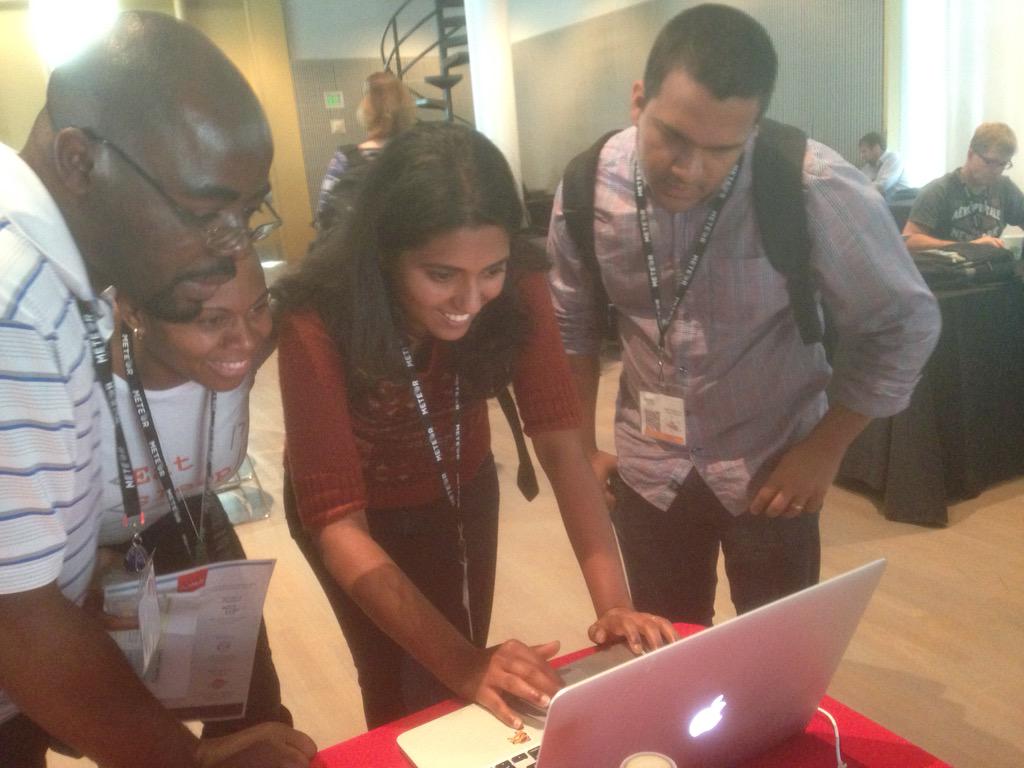 johnherren's tweet image. Good times at the @EndgameInc booth quiz at #HTML5DevConf. Lots of smiles!