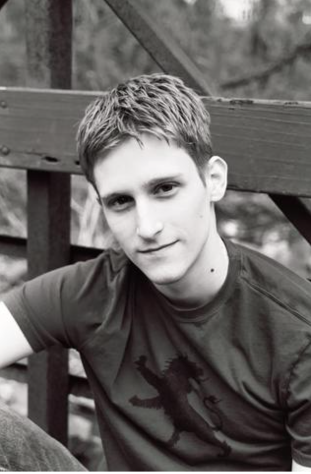 mrwhs2k15's tweet photo. Edward Snowden was a hunk. #JR101 https://t.co/yljtwotELe