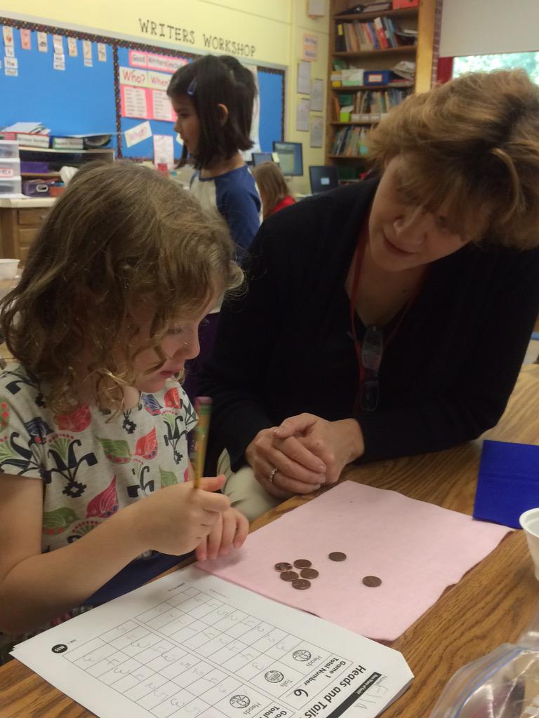 WOSnews's tweet image. Cubes and pennies help #mrskuhnWOS #mrslukeWOS&apos; classes find number combinations to 10