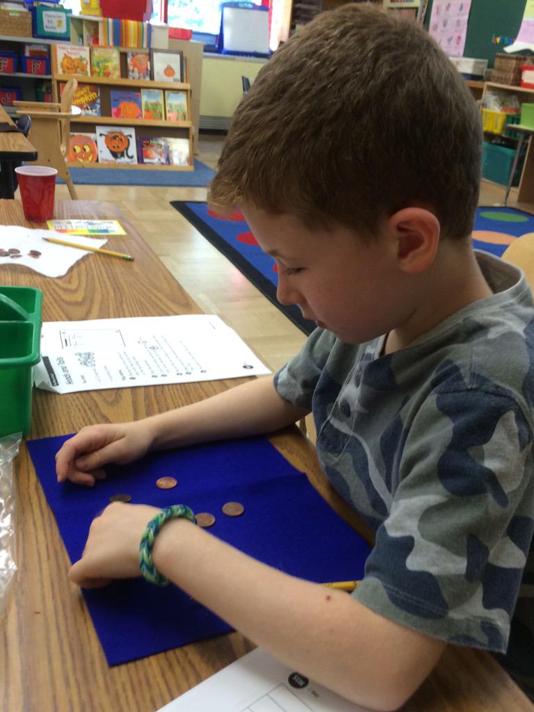WOSnews's tweet image. Cubes and pennies help #mrskuhnWOS #mrslukeWOS&apos; classes find number combinations to 10