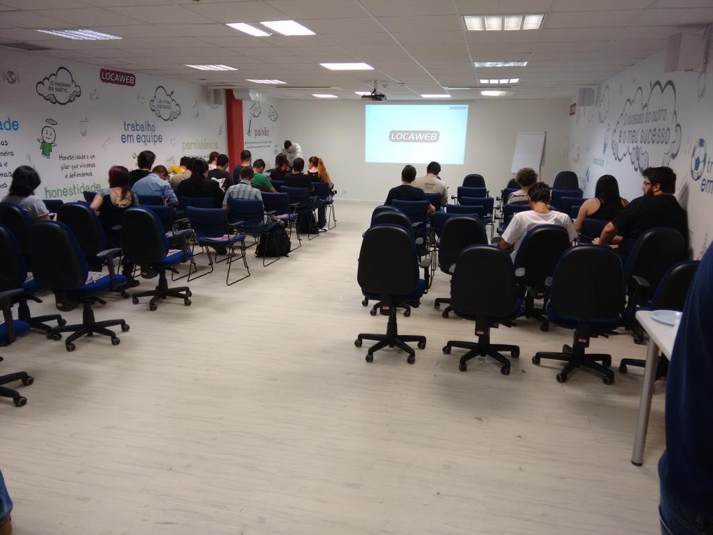 kemelzaidan's tweet photo. Galera chegando para o #meetupcsssp na @locaweb \o/ https://t.co/BGyd7He69V