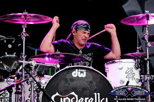 Hoje é aniversário do baterista Fred Coury (Cinderella). Happy Birthday   