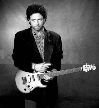 Happy Birthday Steve Lukather
born 1957.10.21      TOTO       80       