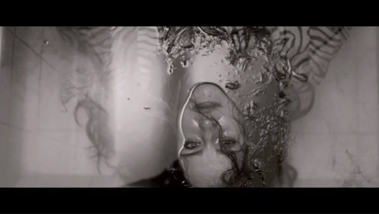 LFanzine's tweet image. Ya falta menos para el #estreno del nuevo #video de @laeravulgar ¡No se lo pierdan!