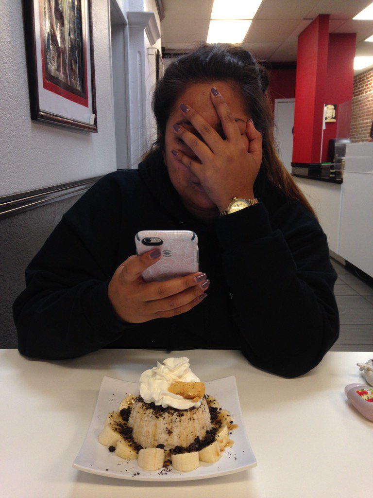 chelay933012's tweet image. She picked me up from work and bought me fries 💕 #notafront