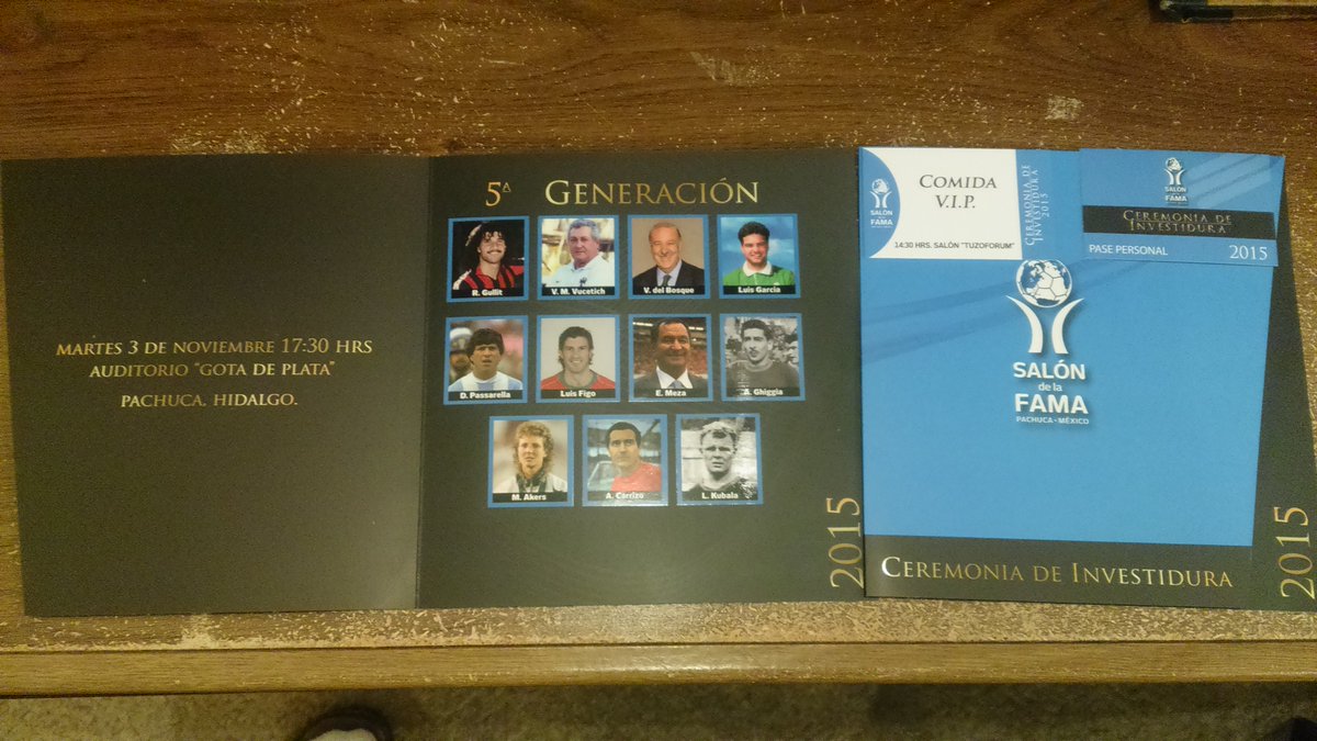 Vicente del Bosque y Luis Figo al Salón de la Fama del Futbol 2015 - CRzzAlWU8AABJJv