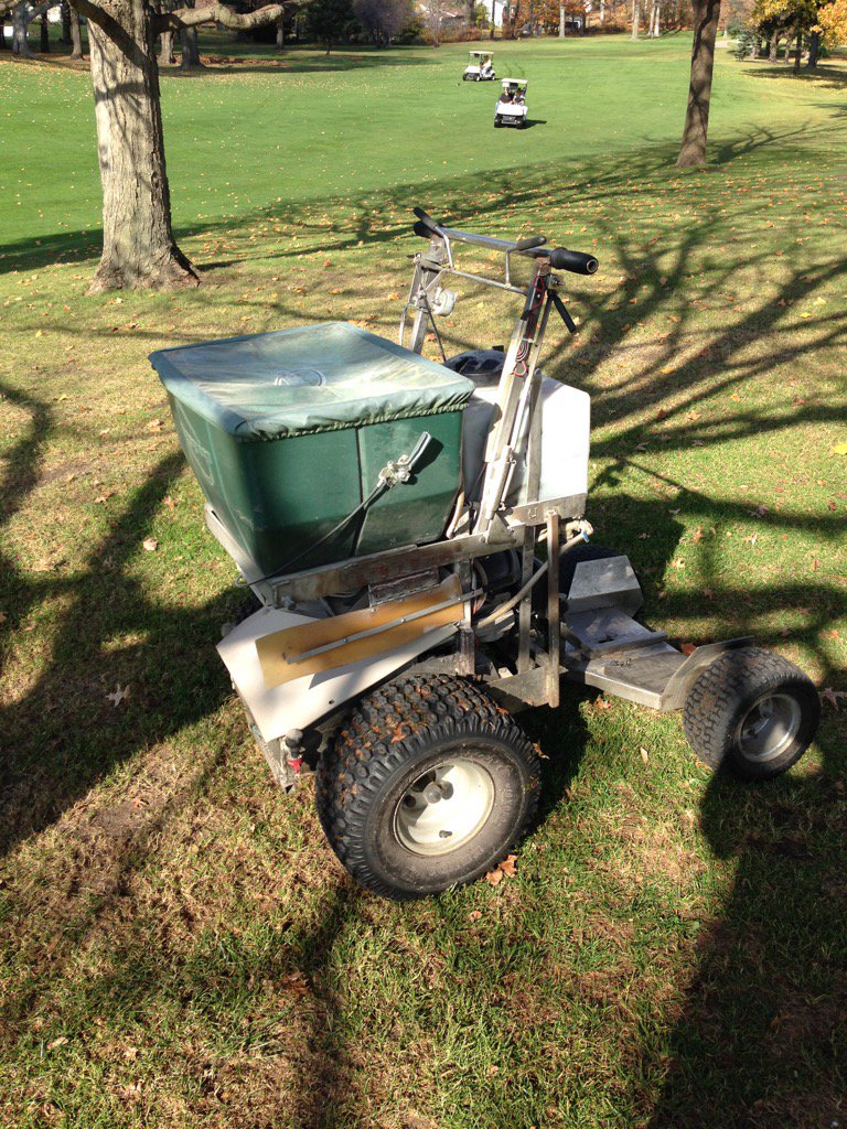 oltmanwalk's tweet photo. This machine makes fertilizing greens and tees surrounds a breeze!
#permagreen https://t.co/aSAmnqLLFw