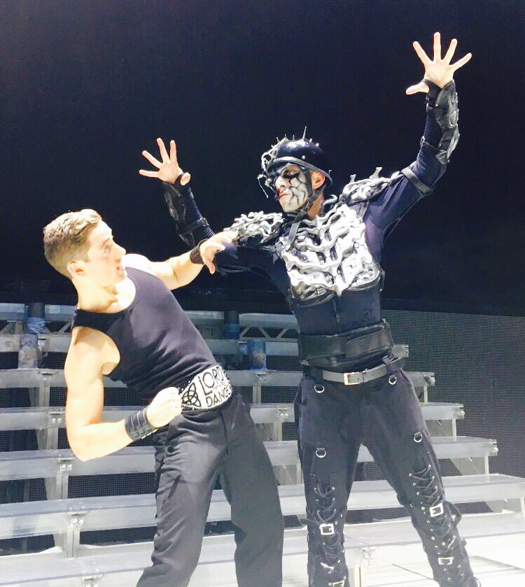 Good Guy vs Bad Guy battling it out <a href="/ThePlayhouseLDN/">Playhouse Theatre</a> today! #LordOfTheDance #DangerousTour