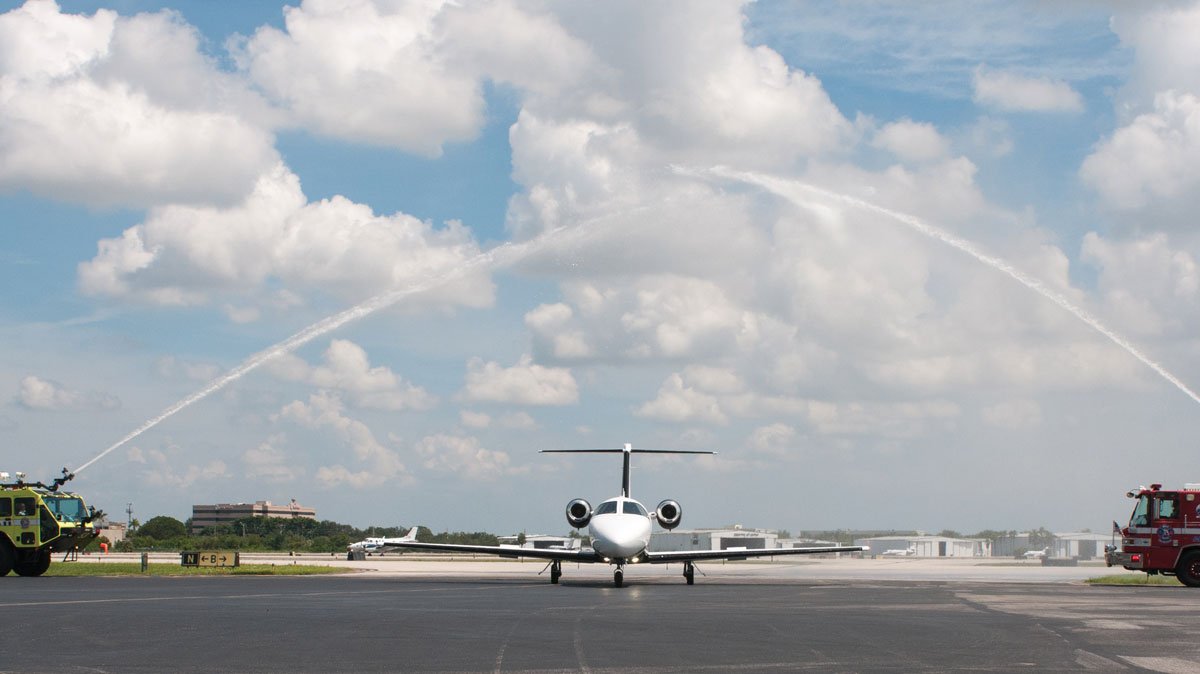 NBAA's tweet photo. Congrats to the 2nd place winner in the Business Aviation insider photo contest: Linda Li of @banyanair https://t.co/g0uZd5l2si