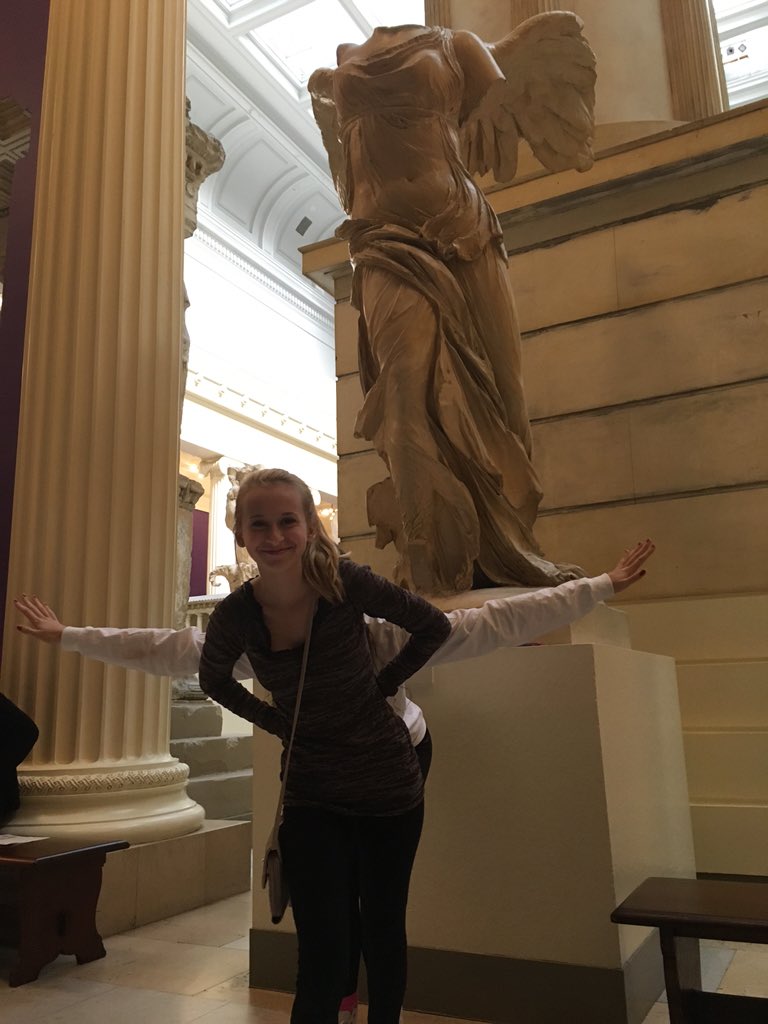 arthistorymrg's tweet photo. acting like the Greek sculptures! #greek #sculptures #cultureincontext @EllisArtHistory https://t.co/JJAzBpVbiQ