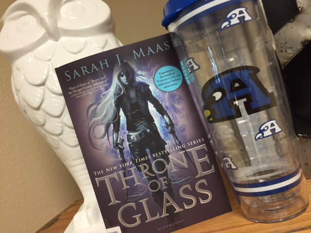 KellyLibrary's tweet photo. @hidden_library Throne of Glass hidden at Apopka High @ApopkaHS #DartersThroneOfGlass #TheHiddenLibrary https://t.co/IGZtAYuvA3