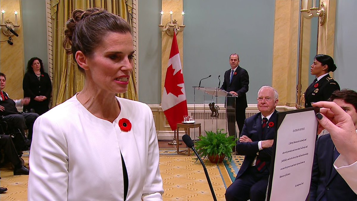 CBCPolitics's tweet photo. .@KirstyDuncanLIB is sworn in as the Minister of Science. https://t.co/lQ1EeRbjB6 #PM23 https://t.co/SAQSfRsKoW