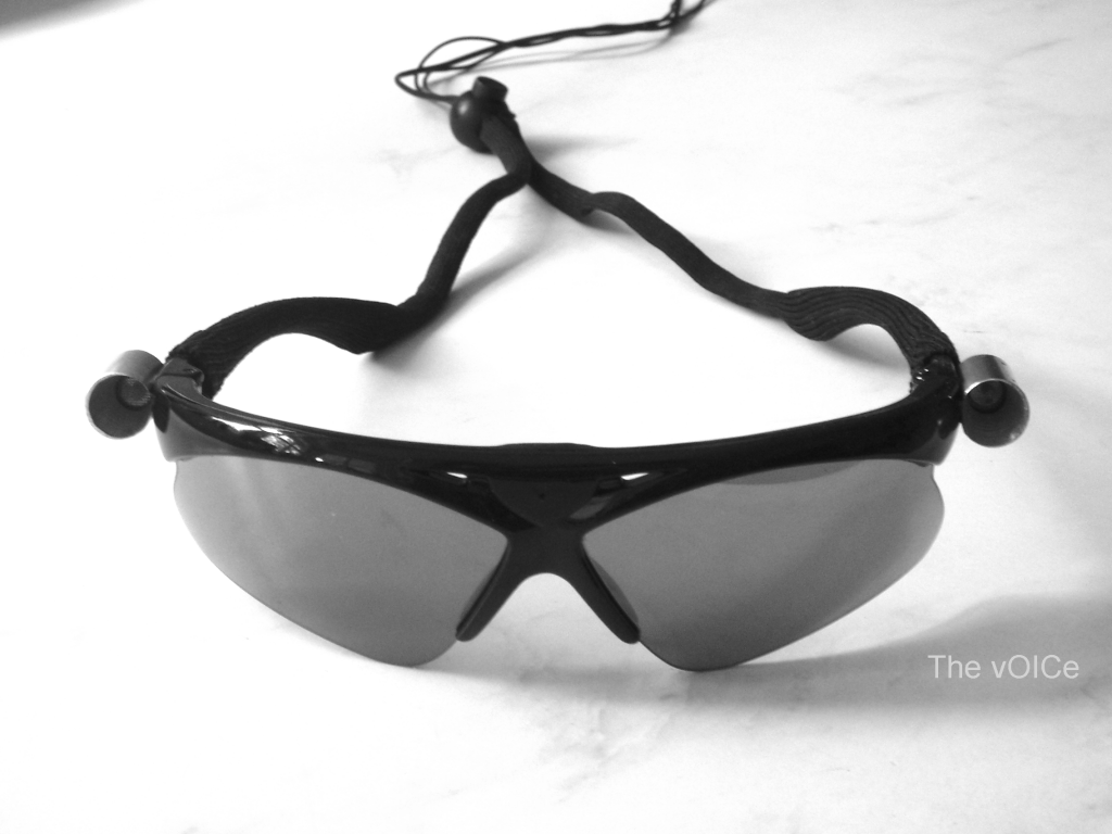 cooked4UHQ's tweet photo. This brilliant device enables blind people to see through their other senses! #nextgen https://t.co/4dTEpKBJme https://t.co/GvpDXR1TEH