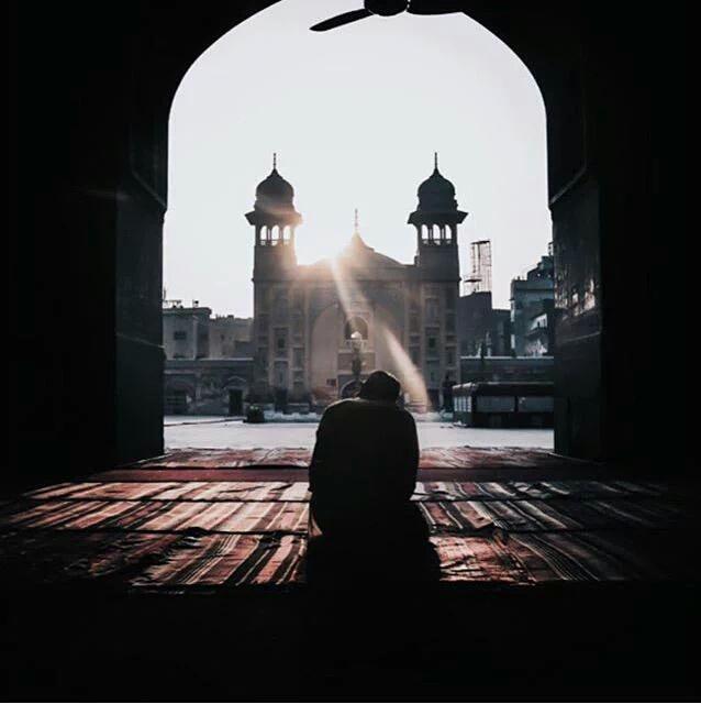 SZarshah17's tweet photo. من أفضل القلوب قلب لايعرف إلا الصدق
ومن افضل الناس شخص لاينساك مع الأيام
ومن افضل العطاء دعاء يرفع لك وأنت لاتعلم 👌 https://t.co/dDqaUeN031