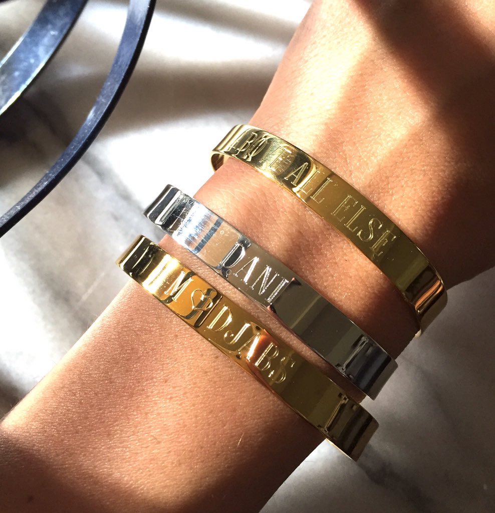 Zoelevjewelry's tweet photo. Get your name on it!👊🏼#engravedcuff #LettersbyZoe https://t.co/JXrBxBEJZt